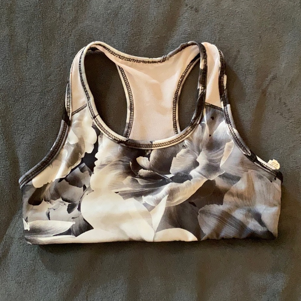 Old Navy Active Sports top size 6/7